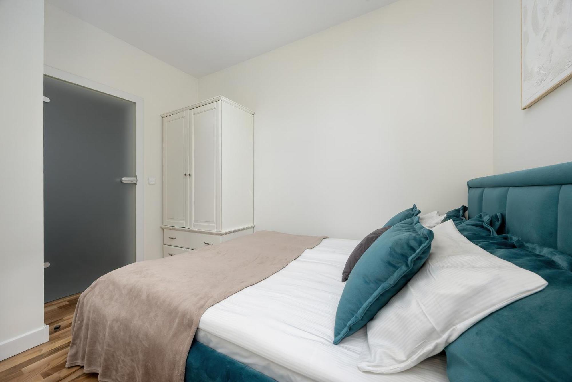 Apartment Rakowska Warsaw Wlochy By Noclegi Renters Buitenkant foto
